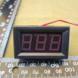Miernik napięcia 4.5 - 30 V - niebieski w obudowie - 0.56"